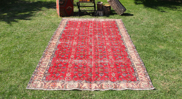 Vintage Handmade Unique Rug  5'3'' X 9'2''