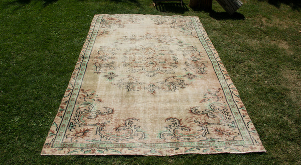 Vintage Handmade Unique Rug  4'11'' X 8'6''