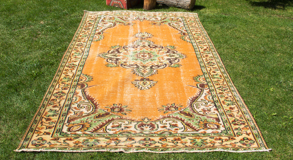 Vintage Handmade Unique Rug  5'5'' X 9'7''