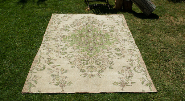 Vintage Handmade Unique Rug  4'8'' X 6'7''