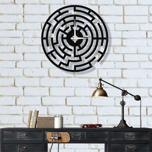 Labyrinth Clock